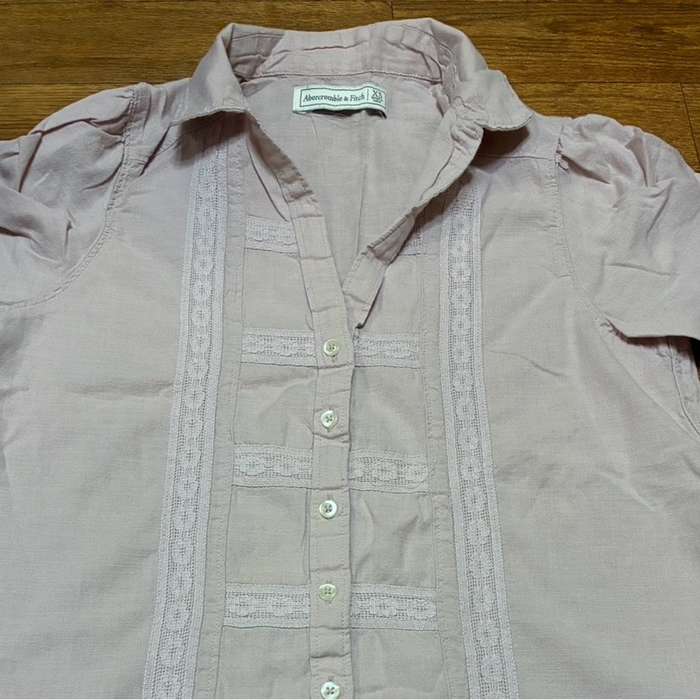 Women’s Abercrombie & Fitch Shirt Size Extra Small